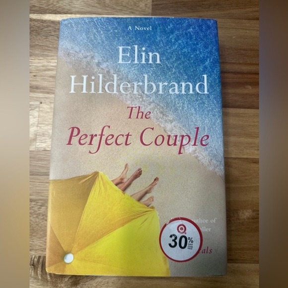 The Perfect Couple by Elin Hildebrand - Picture 1 of 2